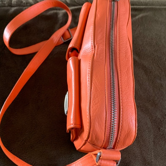 Fossil Leather Riley Crossbody - Picture 6 of 15